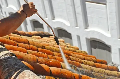 Nettoyage de toitures - Bagnols